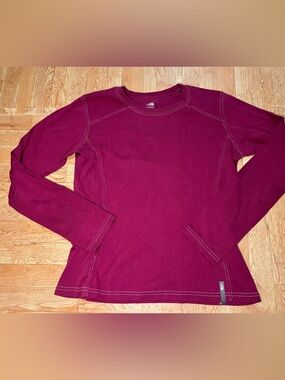 The North Face Burgundy Sweatshirt Women’s Large Crewneck Cozy Athleisure